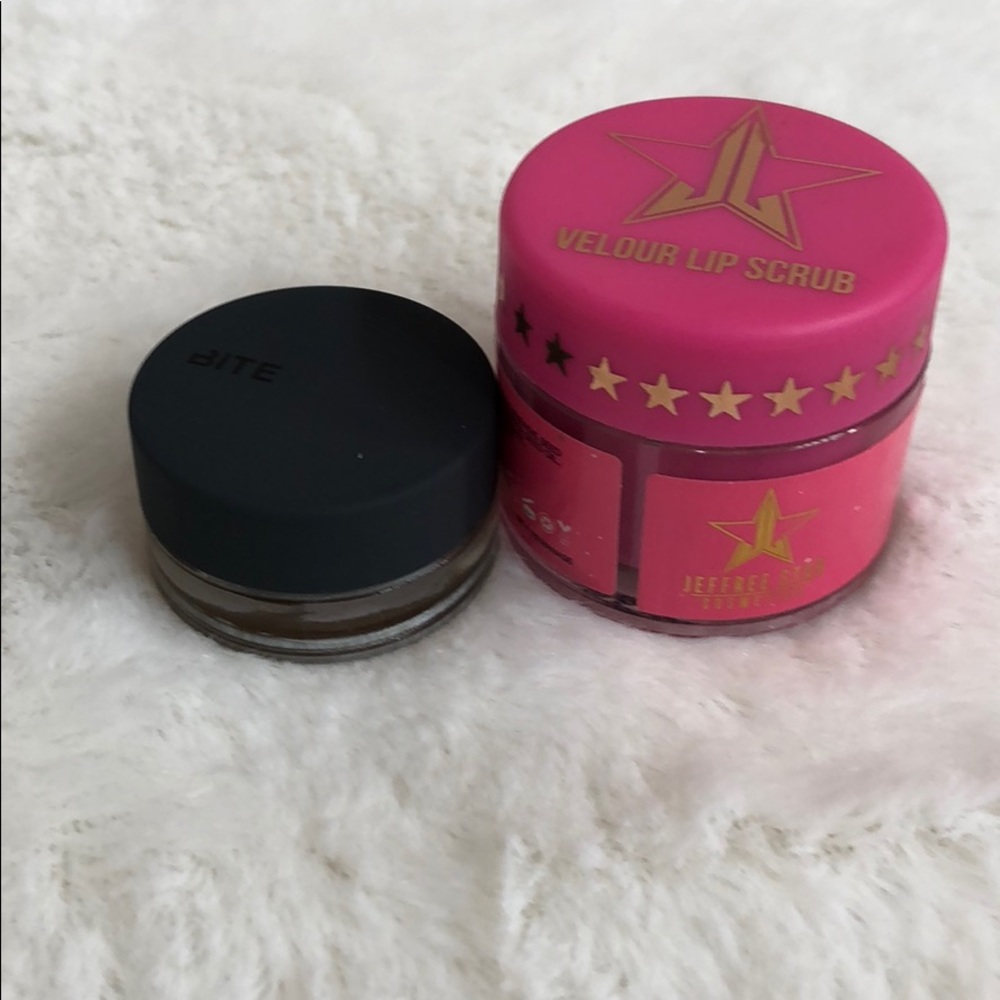 Lips scrub